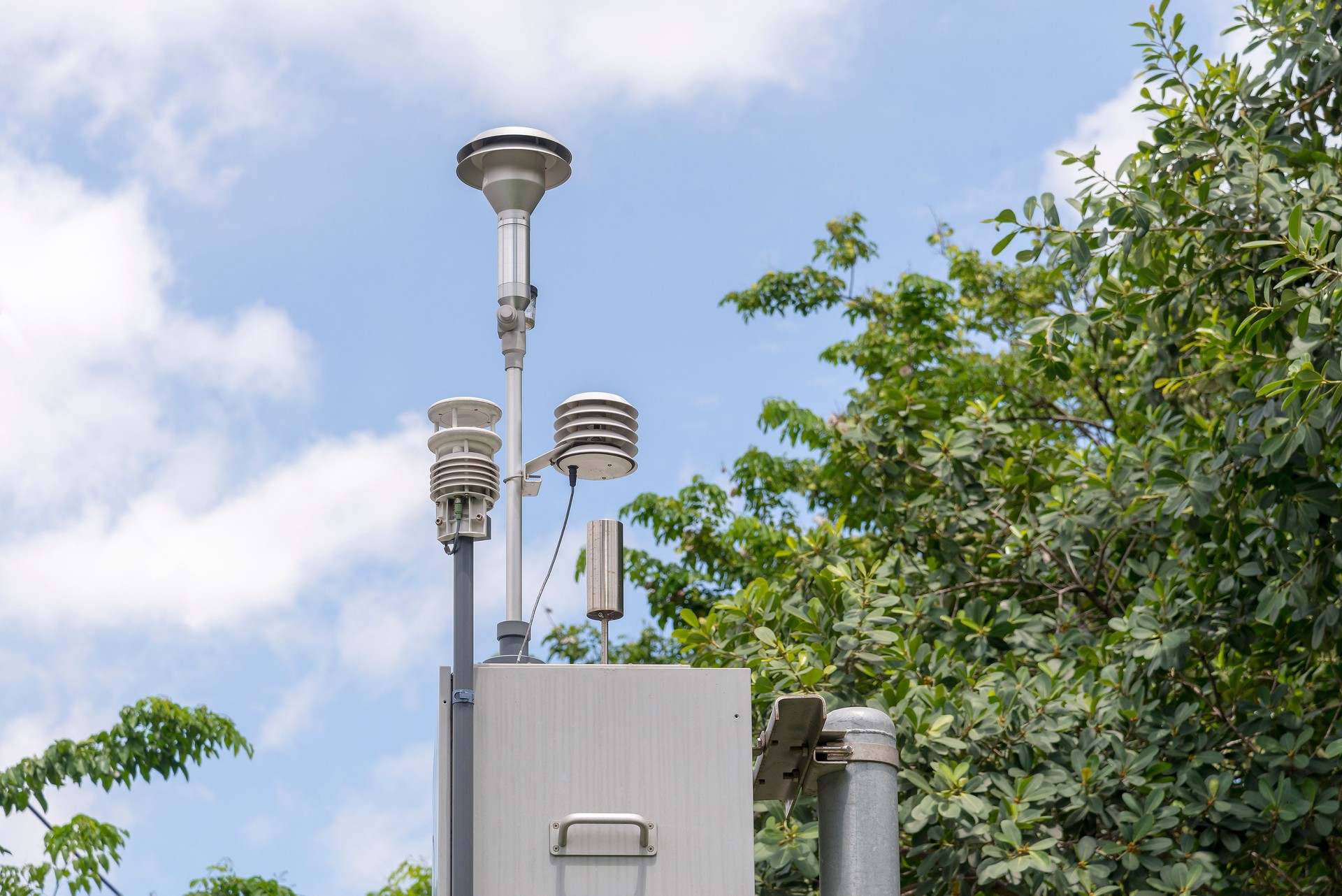 The pollution detector system station